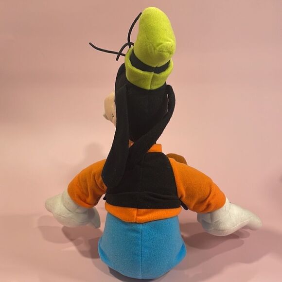 Disney’s Goofy Laughing 18” long Excellent Used Condition Vintage Disney Plush - Picture 2 of 6